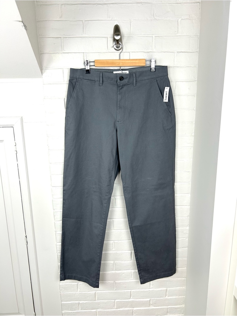 NWT Amazon Essentials Classic Men’s Grey Dress Pants Size 34X32